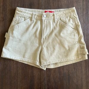 Dickies tan shorts
